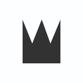 Ein klar gezeichnetes, schwarzes Kronen-Icon mit drei Spitzen auf weißem Grund - minimalistisch, präzise, zeitlos.
